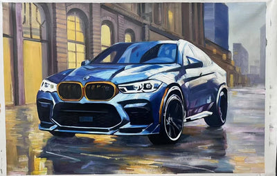 Impression artistique sur toile représentant une BMW bleue sous la pluie, avec reflets urbains et ambiance nocturne stylisée, style peinture contemporaine.
